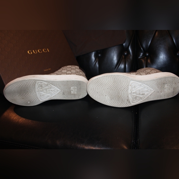 Pre loved Gucci shoes - Picture 5 of 8
